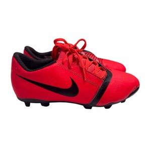Nike Phantom Venom Orange and black soccer cleats youth size 5 1/2